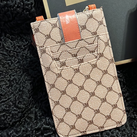 Steve Madden Crossbody Phone Bag Pouch - Picture 4 of 7